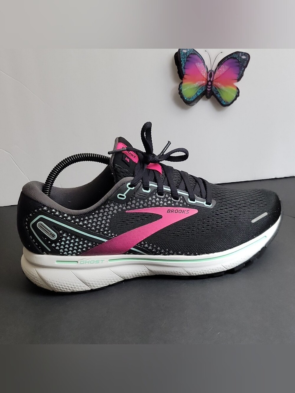Brooks Ghost 14 Low Black/Pink/Yucca Women's Size 10.5 B Runnimg Shoes